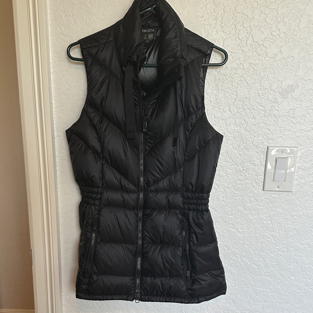 Athleta Shiny Black Puffer Vest- NWOT perfect